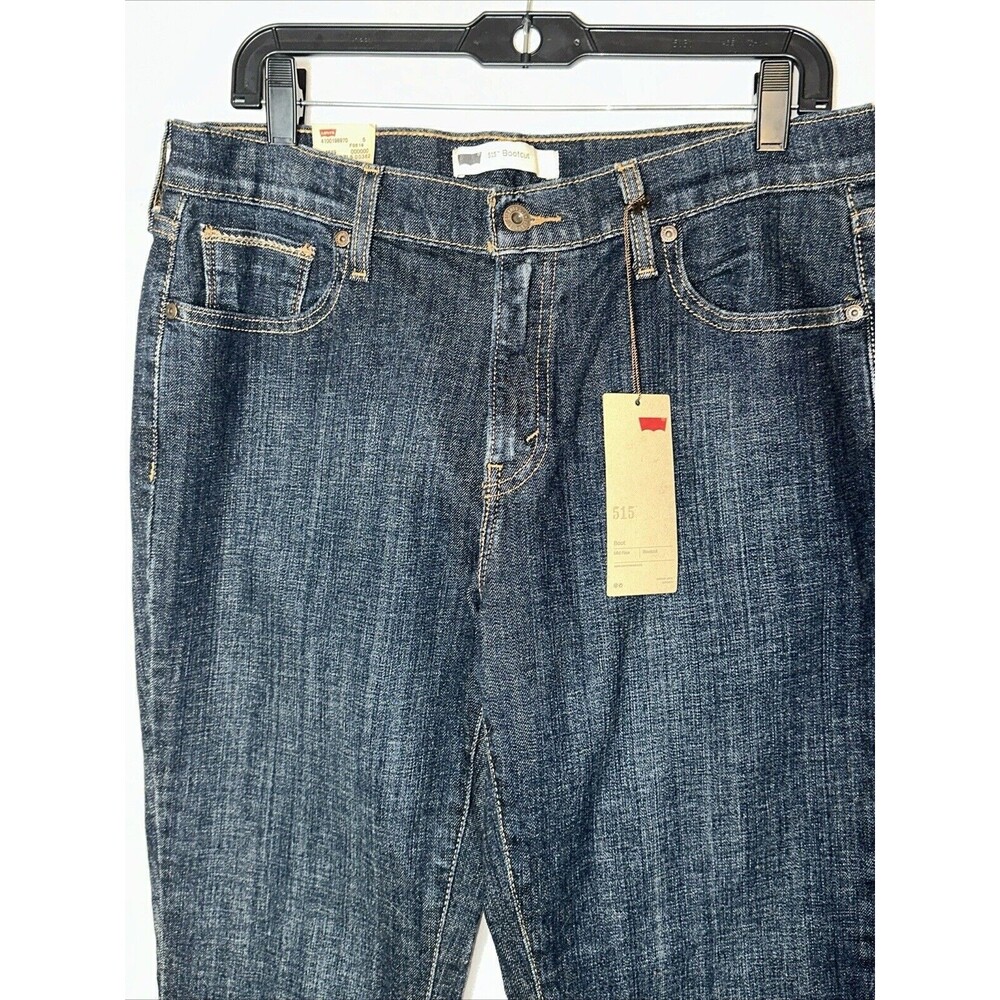 Levis Women’s NWT Boot Cut Stretch 515 Jeans - Size 12M / 31 Medium Wash